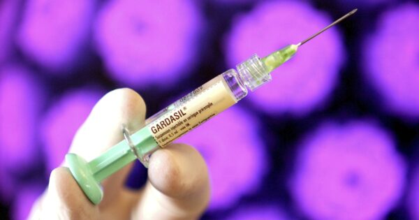 Το εμβόλιο για τον HPV & η πρόληψη του καρκίνου της μήτρας: Μια συνέντευξη με τον Δρ. Θεόδωρο Αγοραστό